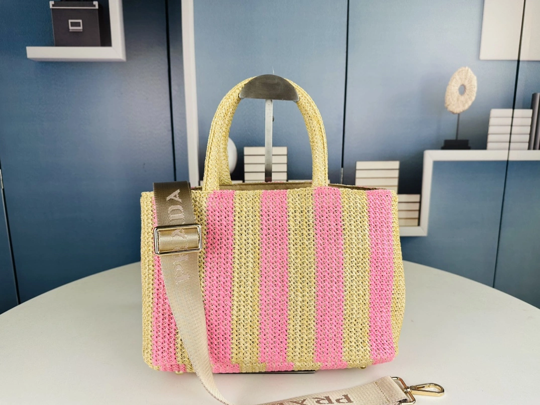Prada AAA Quality Handbags Compact 3862