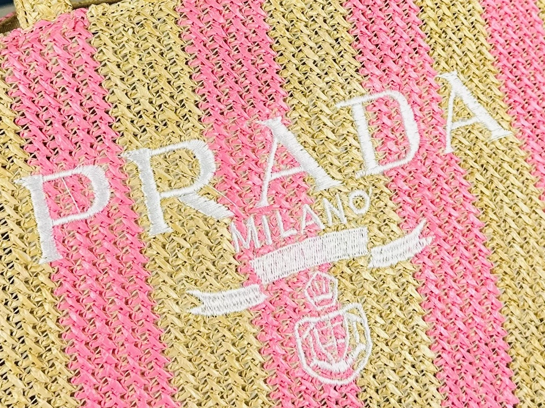 Prada AAA Quality Handbags Compact 3862