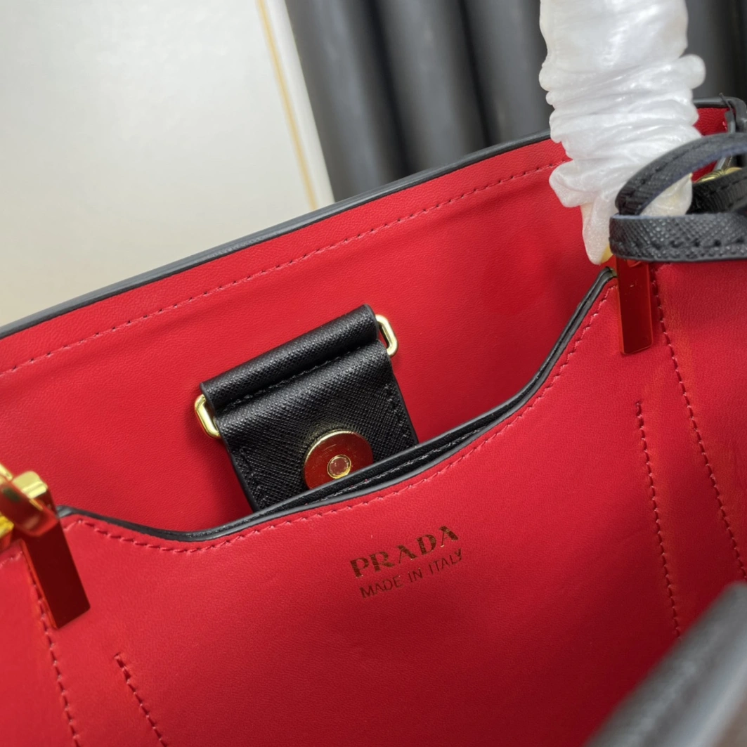 Prada AAA Quality Handbags For Women Affordable 4117