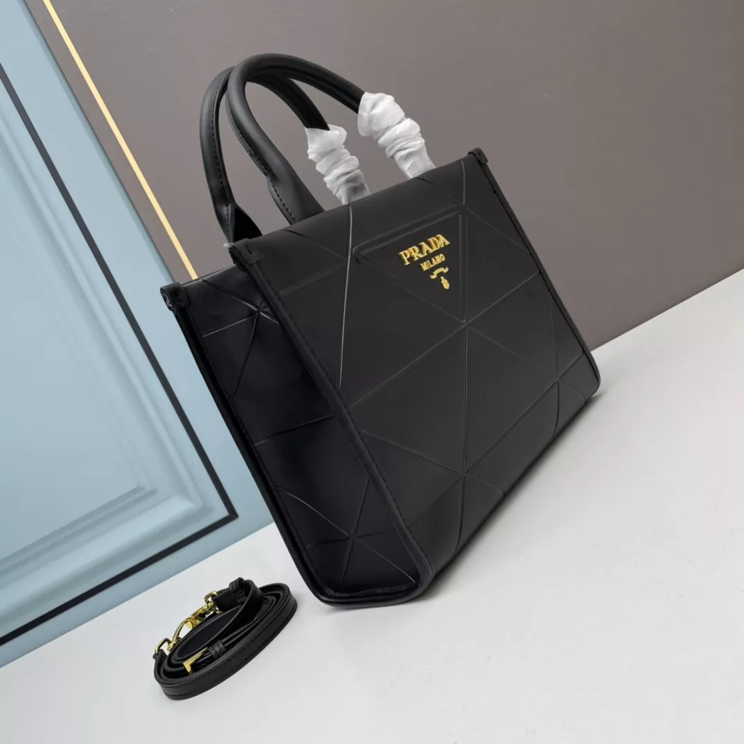 Prada AAA Quality Handbags For Women AllSeason 5511