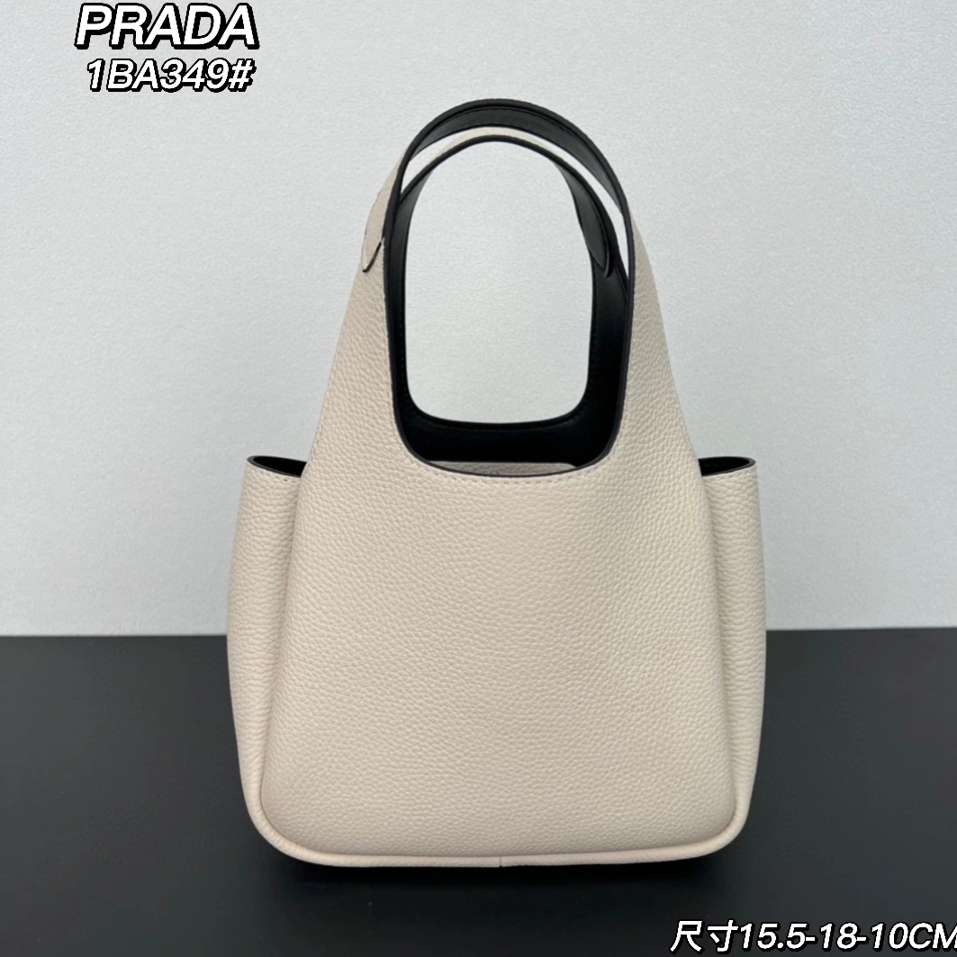 Prada AAA Quality Handbags For Women AllSeason 5932