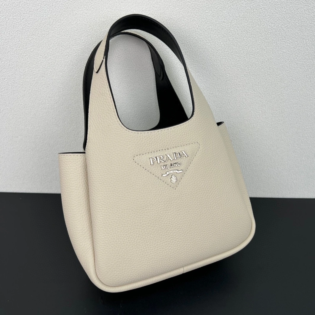 Prada AAA Quality Handbags For Women AllSeason 5932