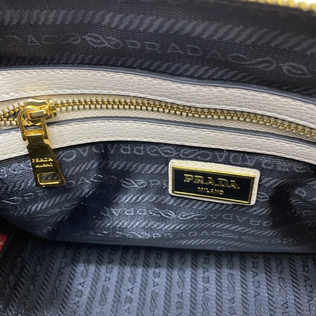 Prada AAA Quality Handbags For Women AllSeason 7703