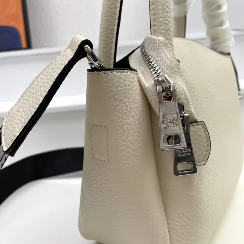 Prada AAA Quality Handbags For Women BestValue 5775