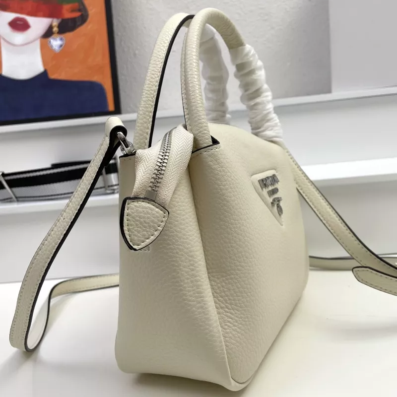 Prada AAA Quality Handbags For Women BestValue 5775
