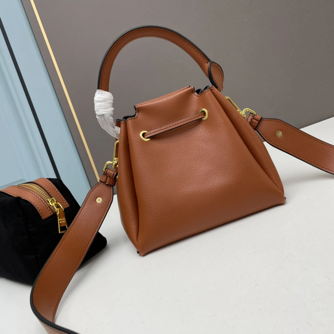 Prada AAA Quality Handbags For Women BestValue 5944