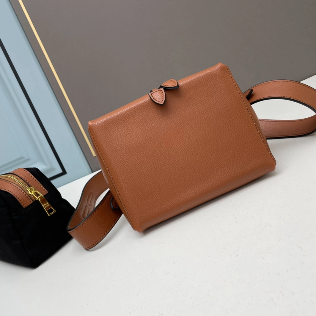 Prada AAA Quality Handbags For Women BestValue 5944