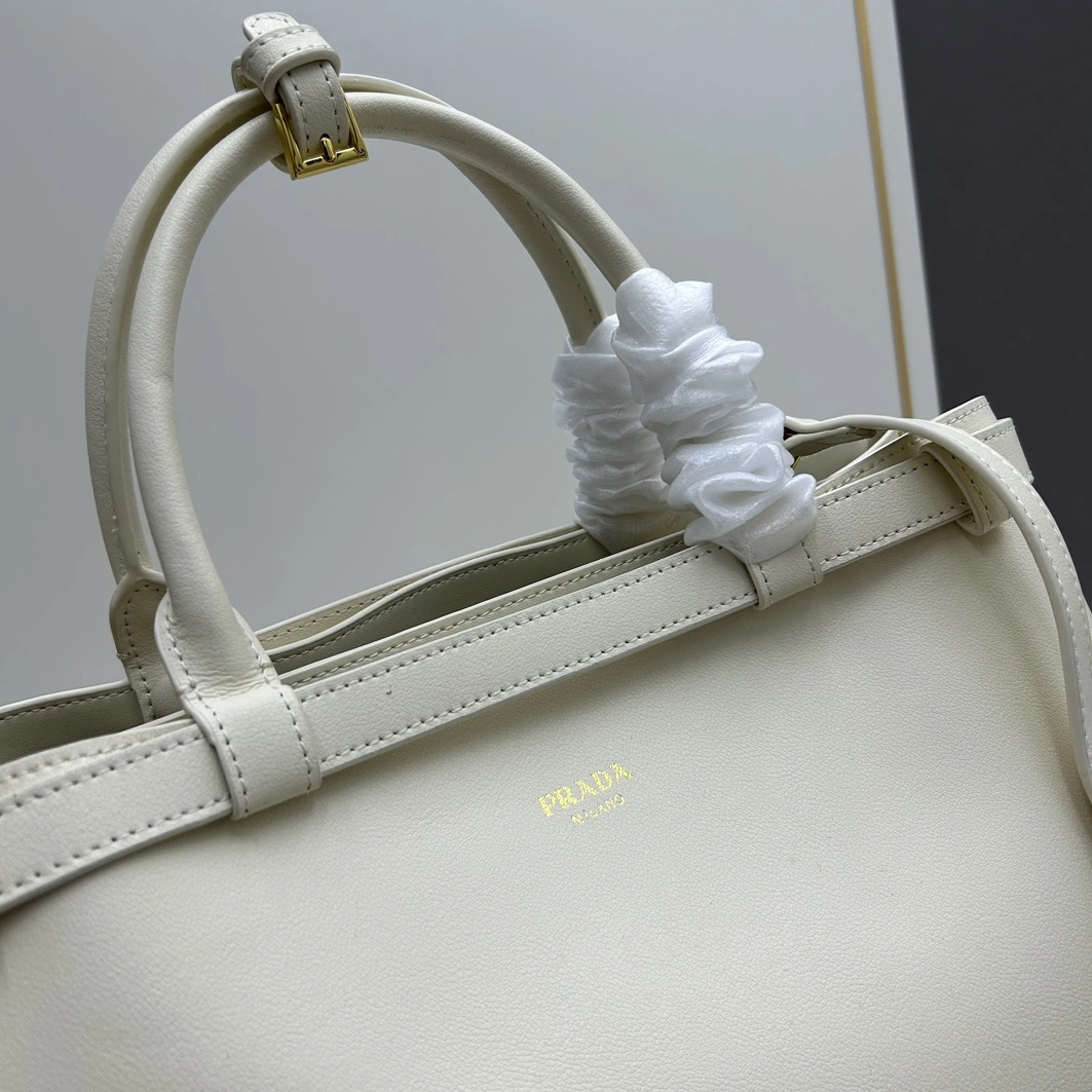 Prada AAA Quality Handbags For Women Bold 1366