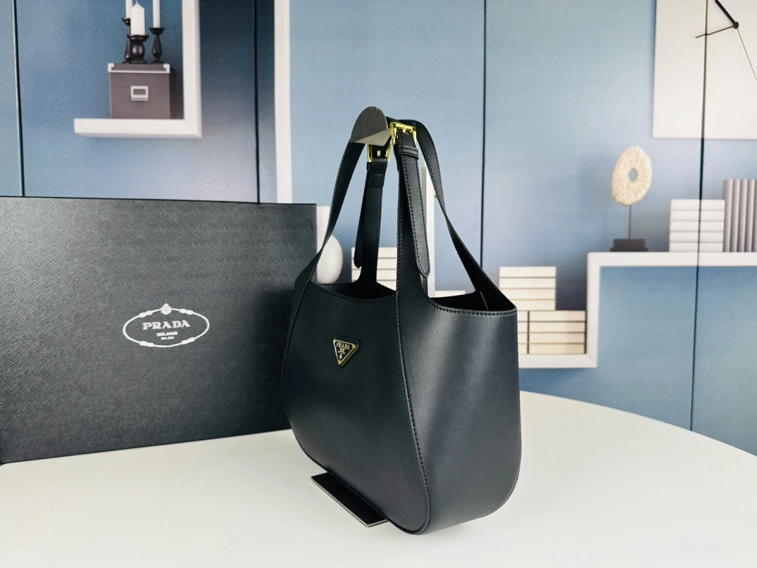 Prada AAA Quality Handbags For Women Bold 8374