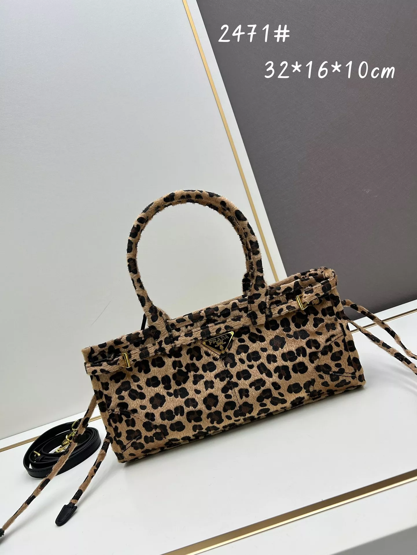 Prada AAA Quality Handbags For Women Breathable 2571