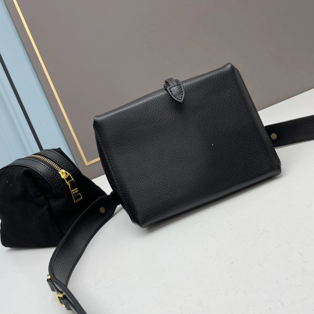 Prada AAA Quality Handbags For Women Breathable 9811
