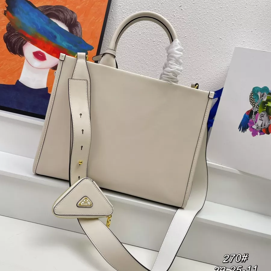 Prada AAA Quality Handbags For Women Classic 8560