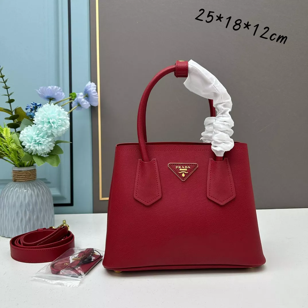 Prada AAA Quality Handbags For Women Classic 9262