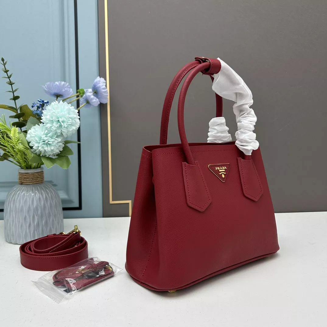 Prada AAA Quality Handbags For Women Classic 9262