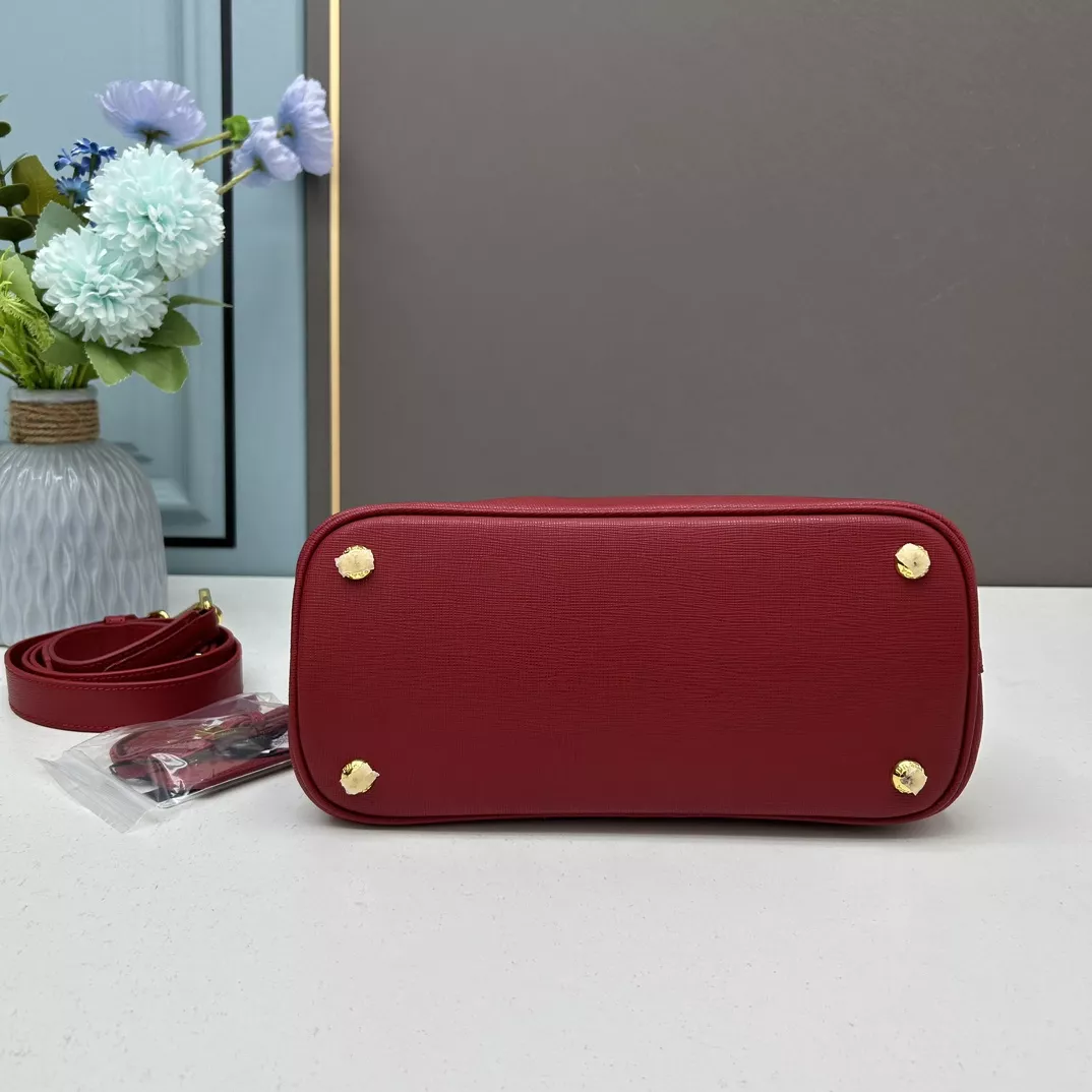 Prada AAA Quality Handbags For Women Classic 9262
