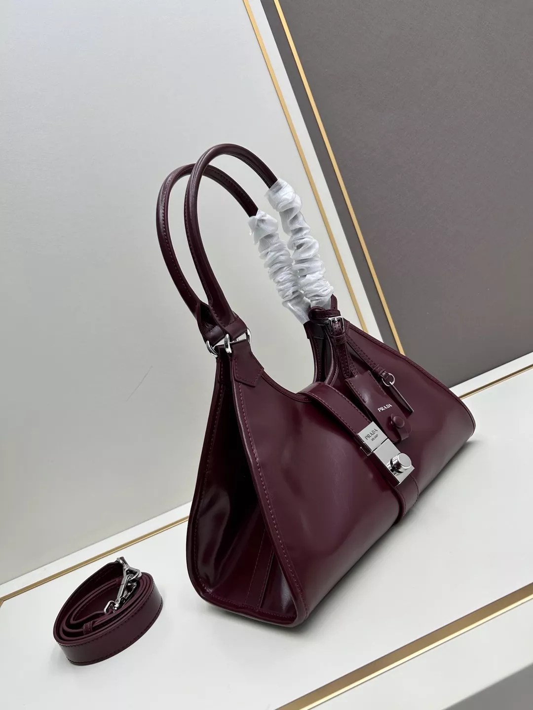 Prada AAA Quality Handbags For Women Comfortable 2425