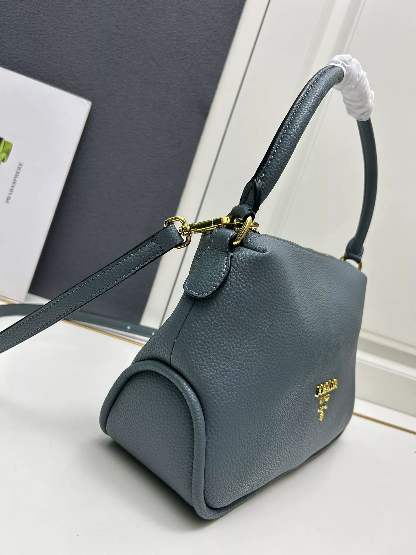 Prada AAA Quality Handbags For Women Comfortable 5610
