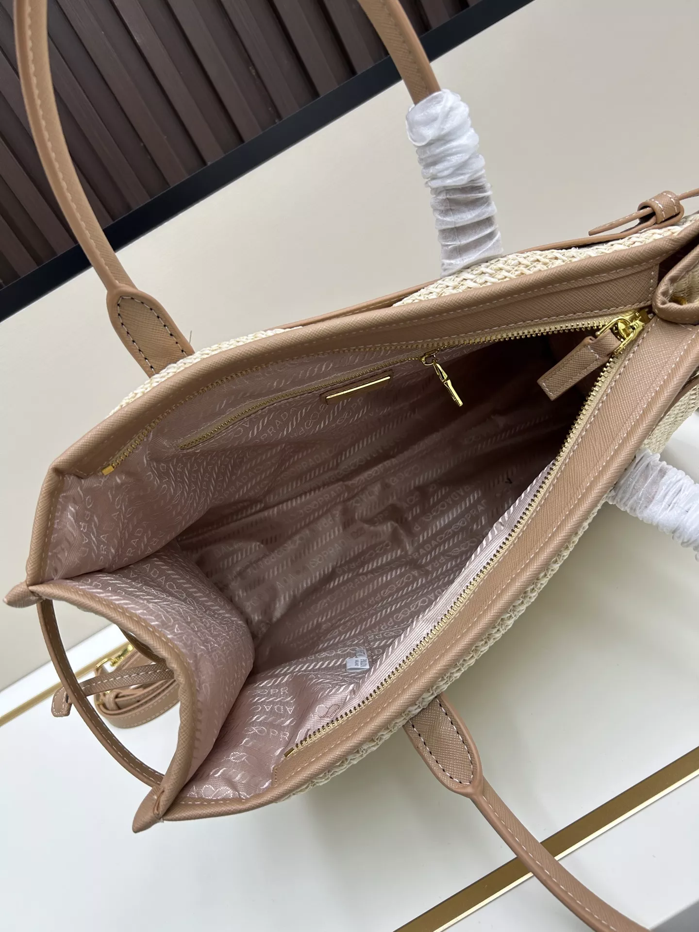 Prada AAA Quality Handbags For Women Compact 3458