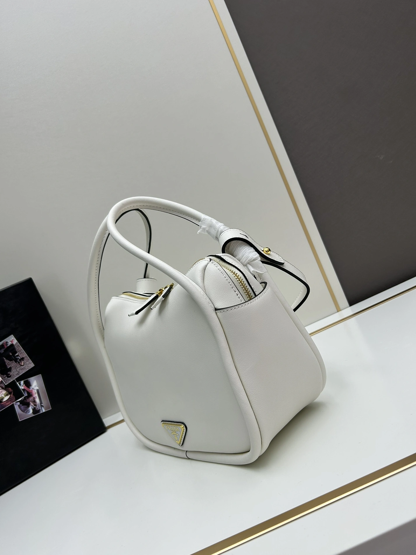 Prada AAA Quality Handbags For Women Cozy 3475