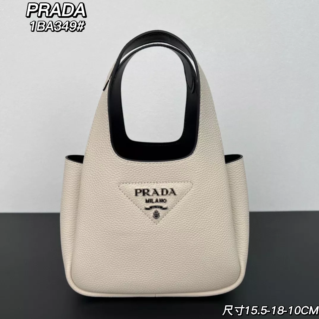 Prada AAA Quality Handbags For Women Cozy 3638