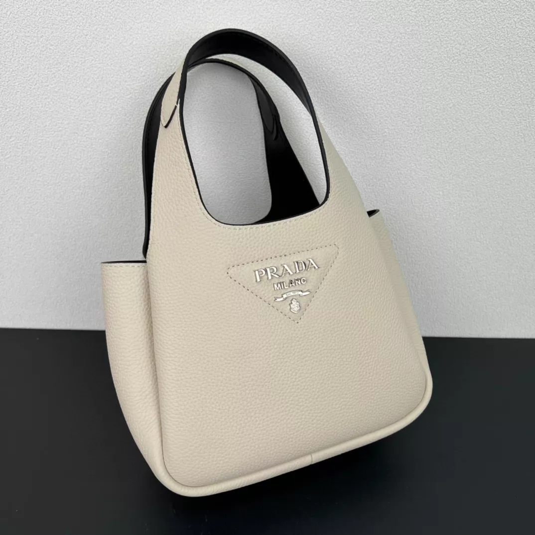 Prada AAA Quality Handbags For Women Cozy 3638