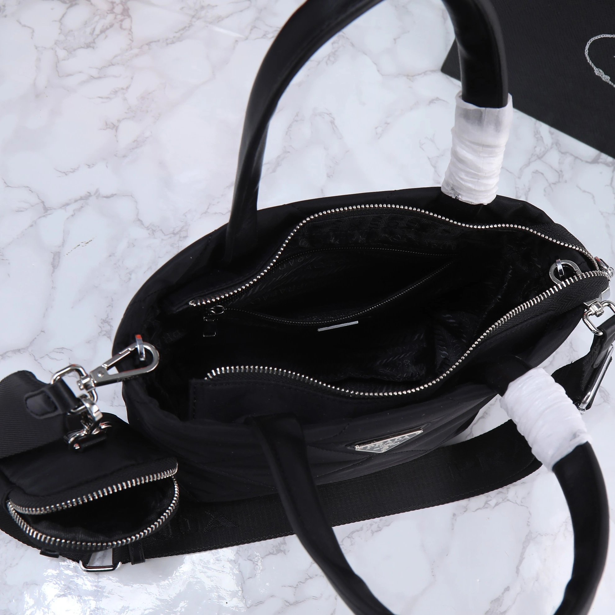 Prada AAA Quality Handbags For Women Cozy 7101