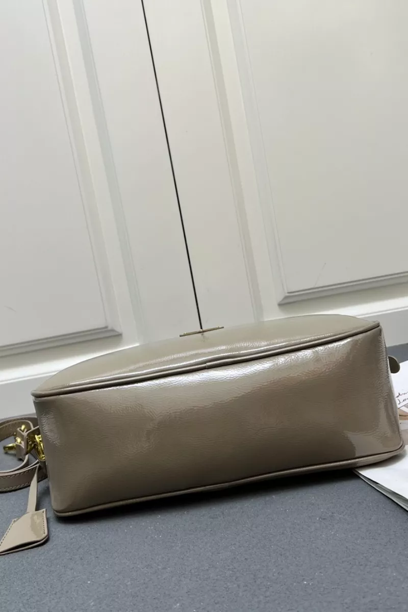 Prada AAA Quality Handbags For Women Cozy 7804