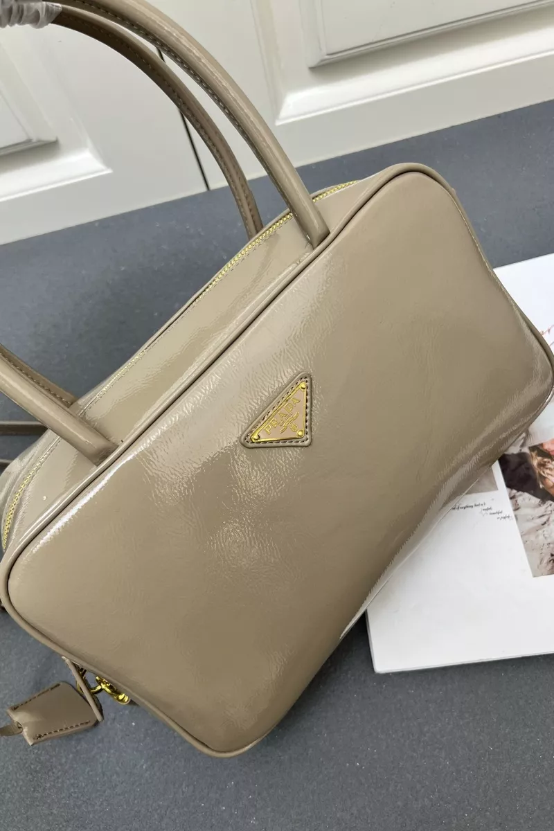 Prada AAA Quality Handbags For Women Cozy 7804