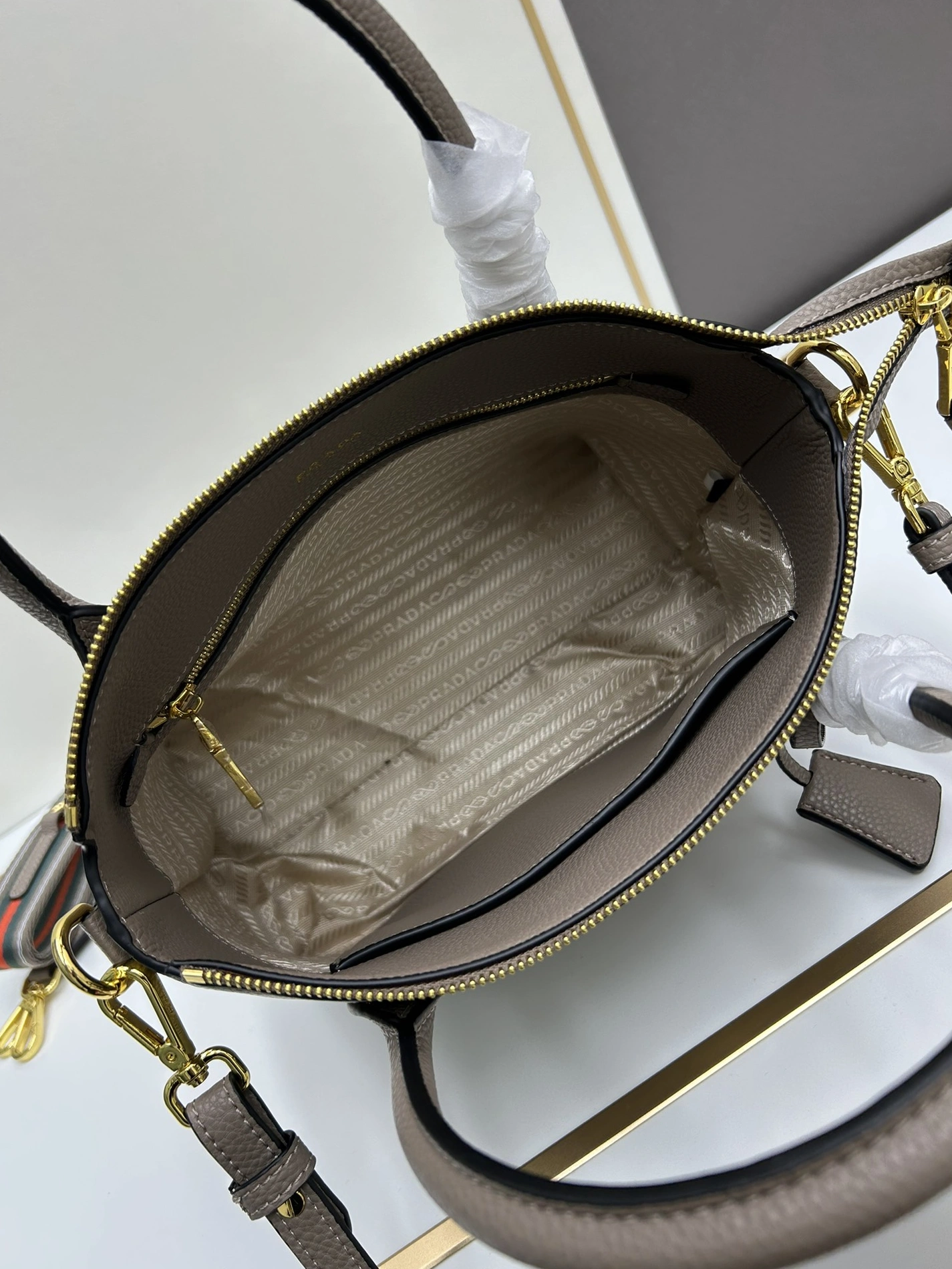 Prada AAA Quality Handbags For Women Cozy 8666