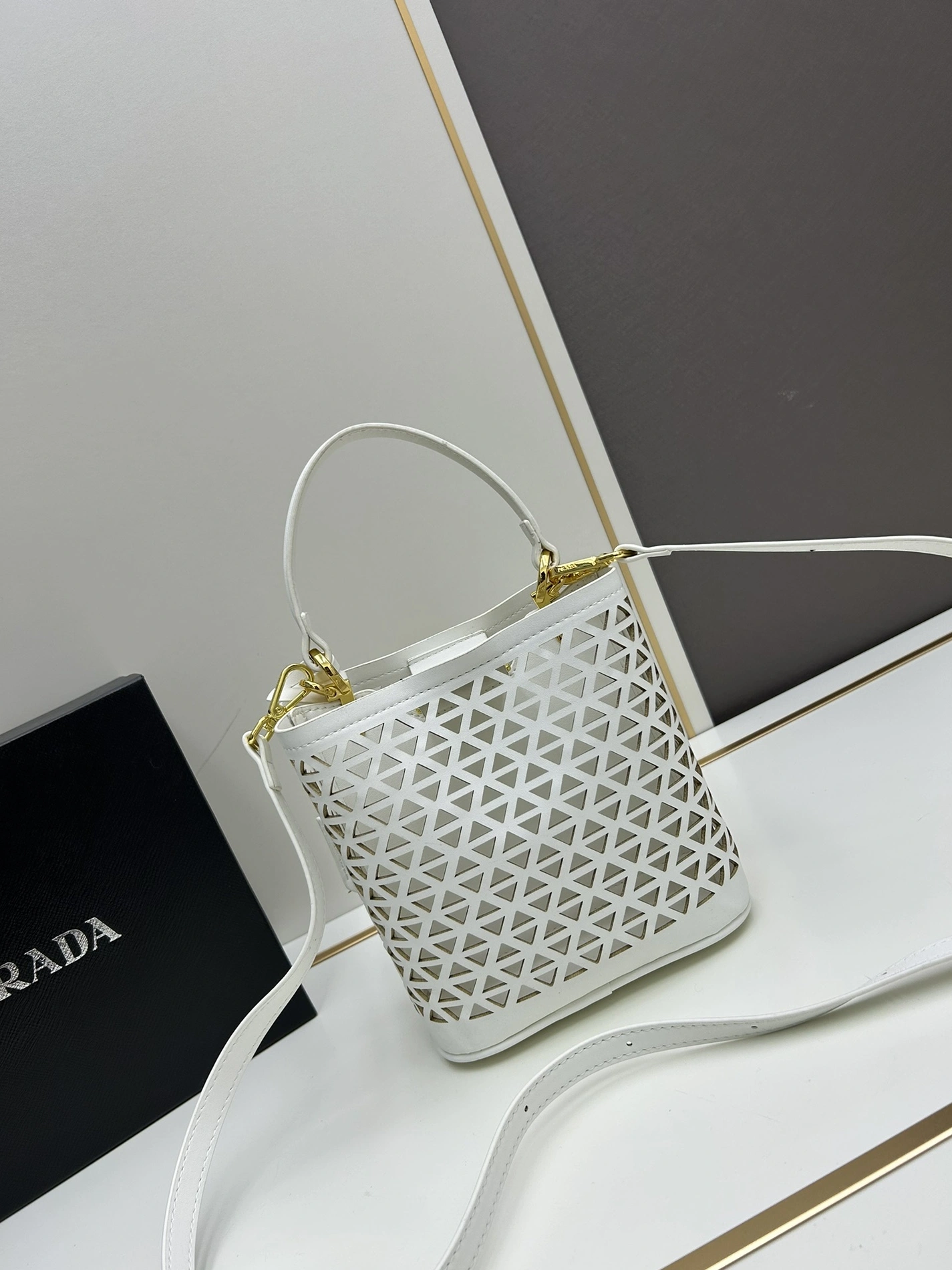 Prada AAA Quality Handbags For Women Durable 4889