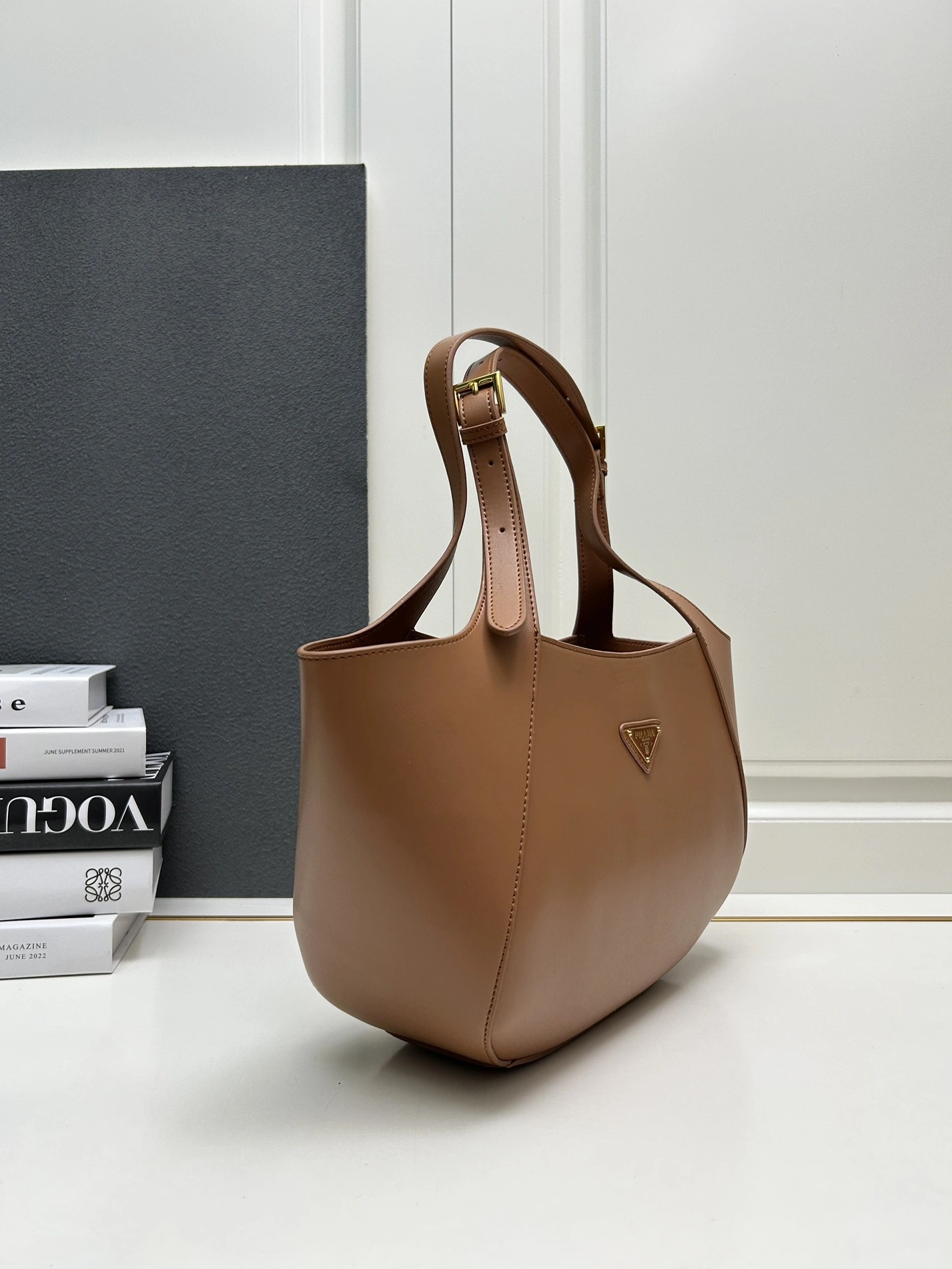 Prada AAA Quality Handbags For Women Durable 5352