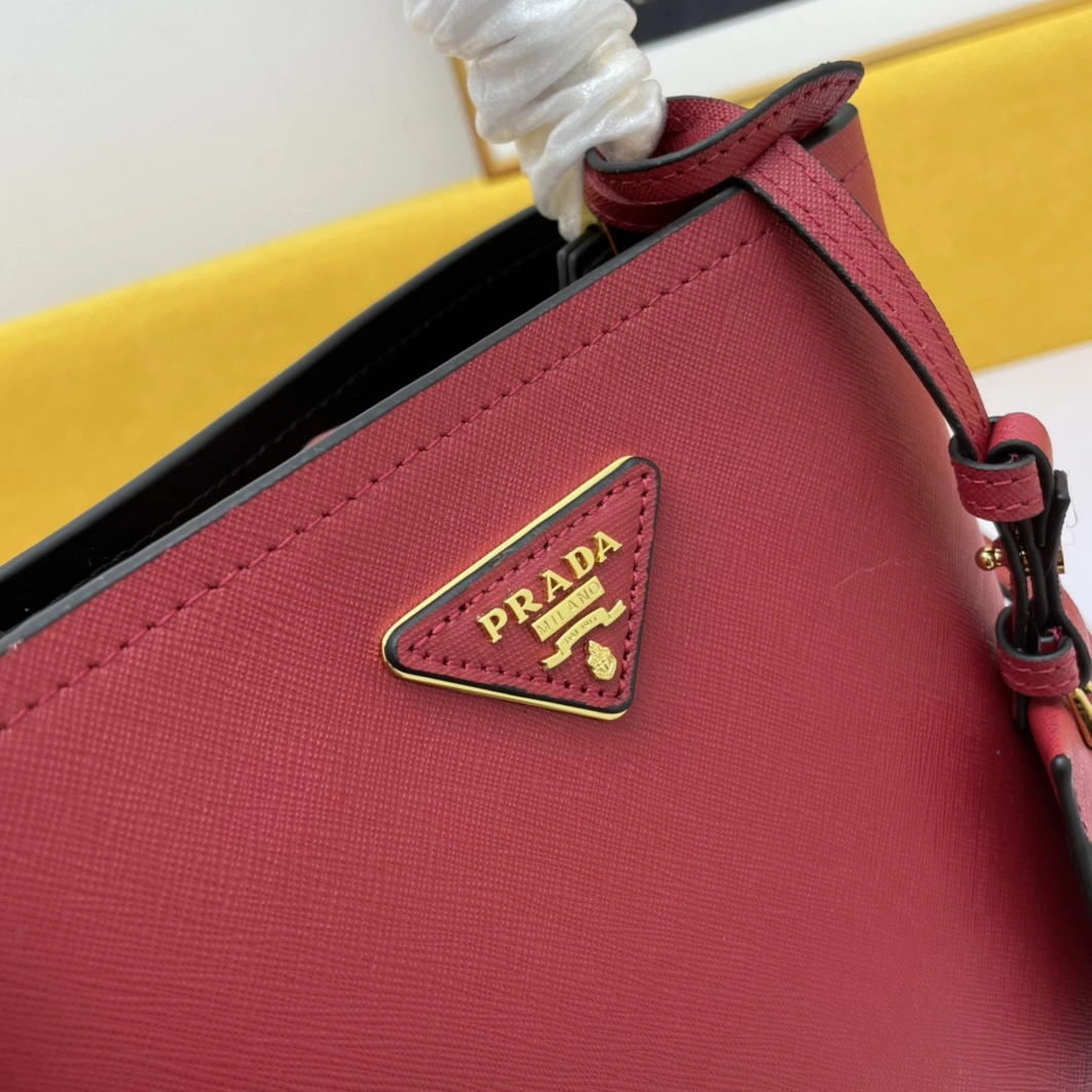 Prada AAA Quality Handbags For Women Durable 9636