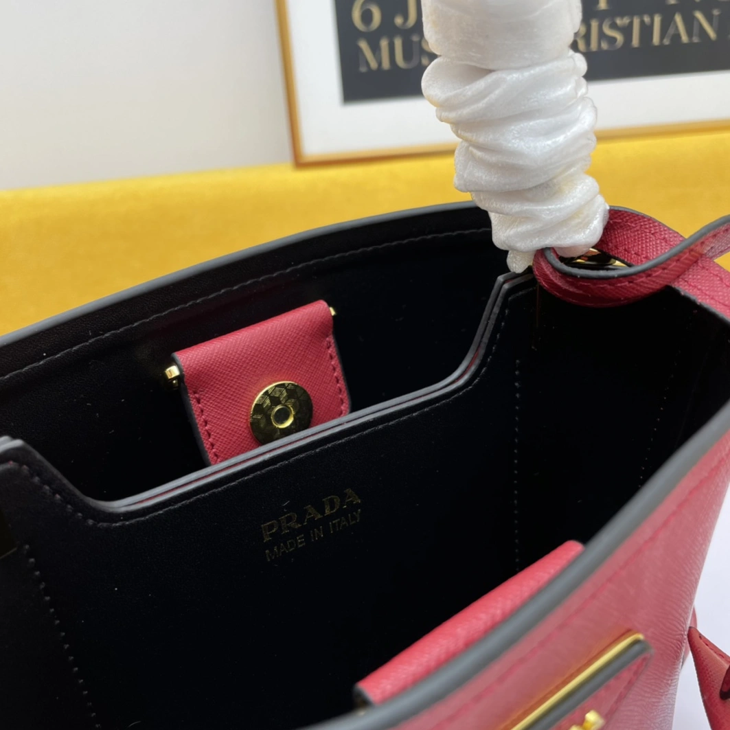 Prada AAA Quality Handbags For Women Durable 9636