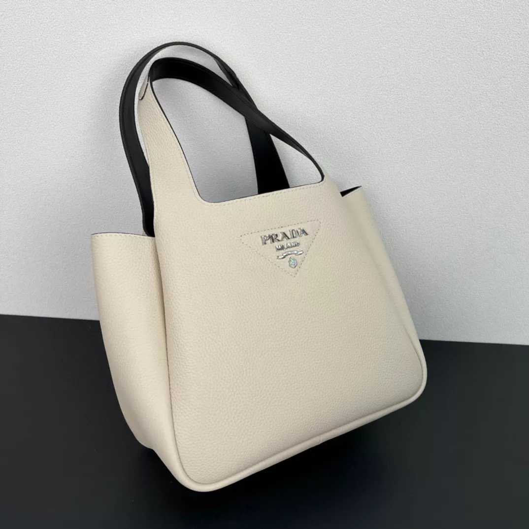 Prada AAA Quality Handbags For Women Efficient 488