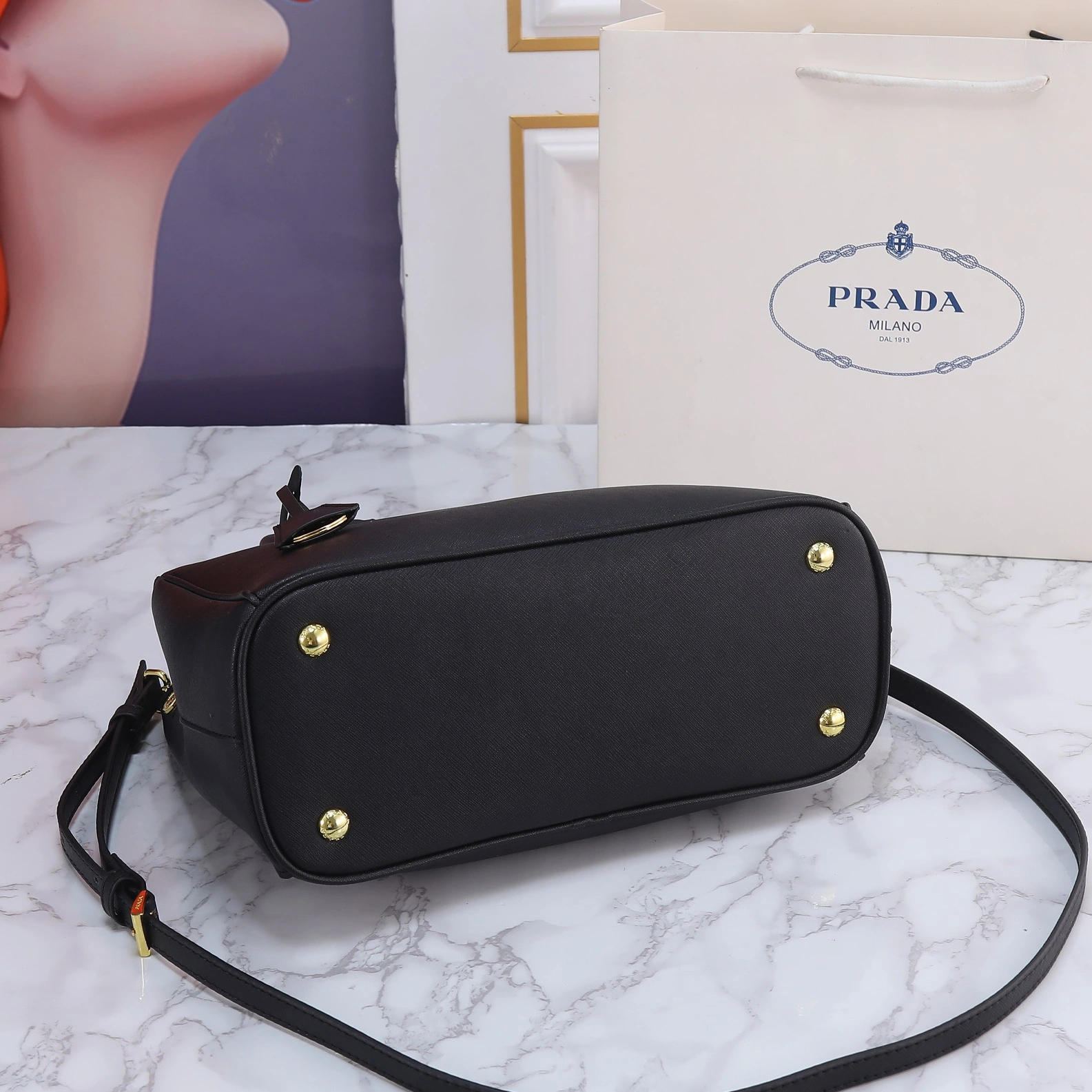 Prada AAA Quality Handbags For Women Efficient 7012