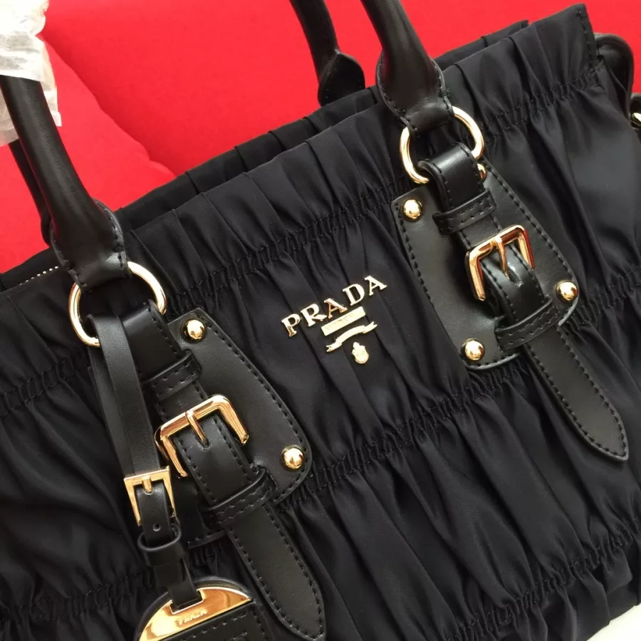 Prada AAA Quality Handbags For Women Efficient 7186