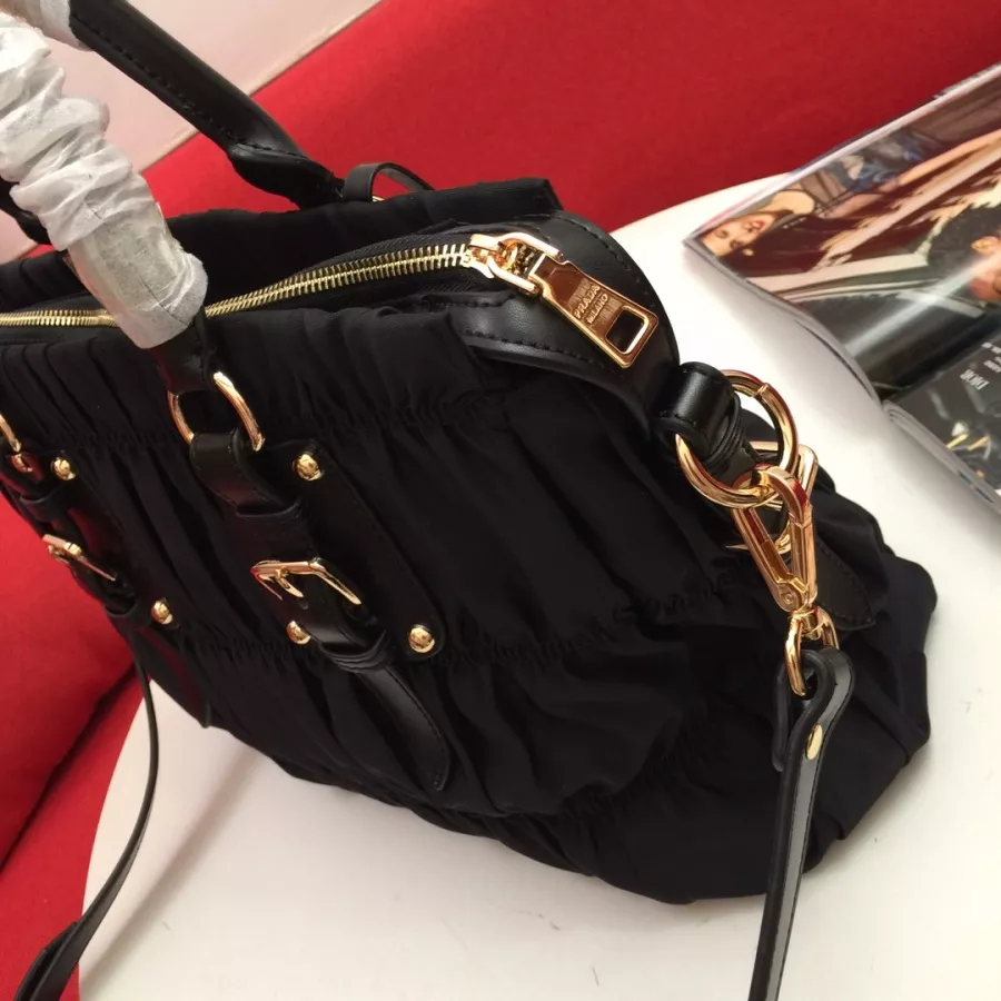 Prada AAA Quality Handbags For Women Efficient 7186