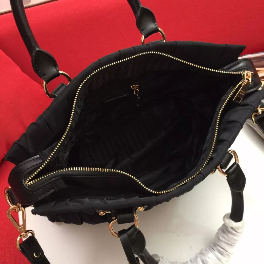 Prada AAA Quality Handbags For Women Efficient 7186