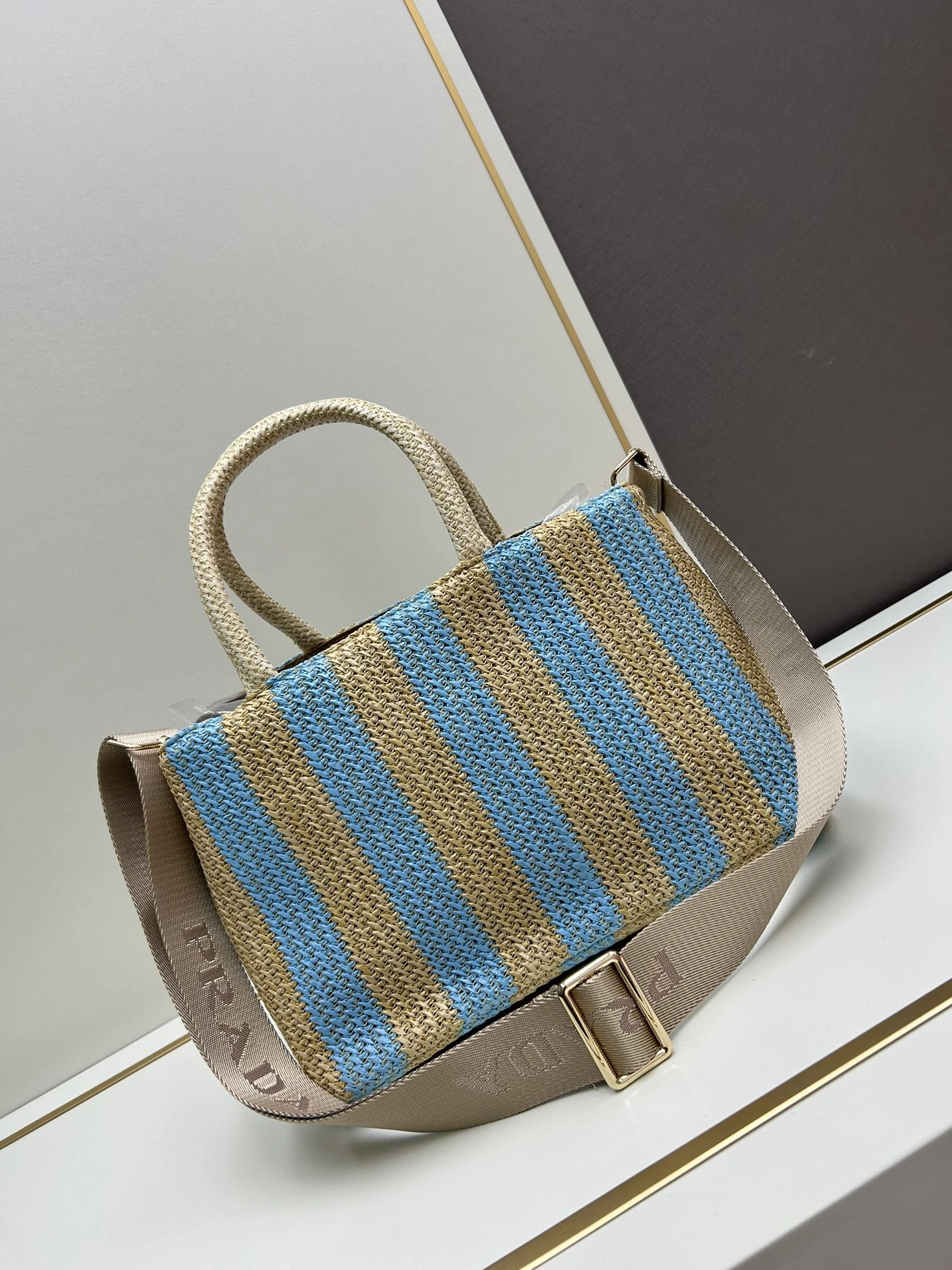 Prada AAA Quality Handbags For Women Elegant 1257