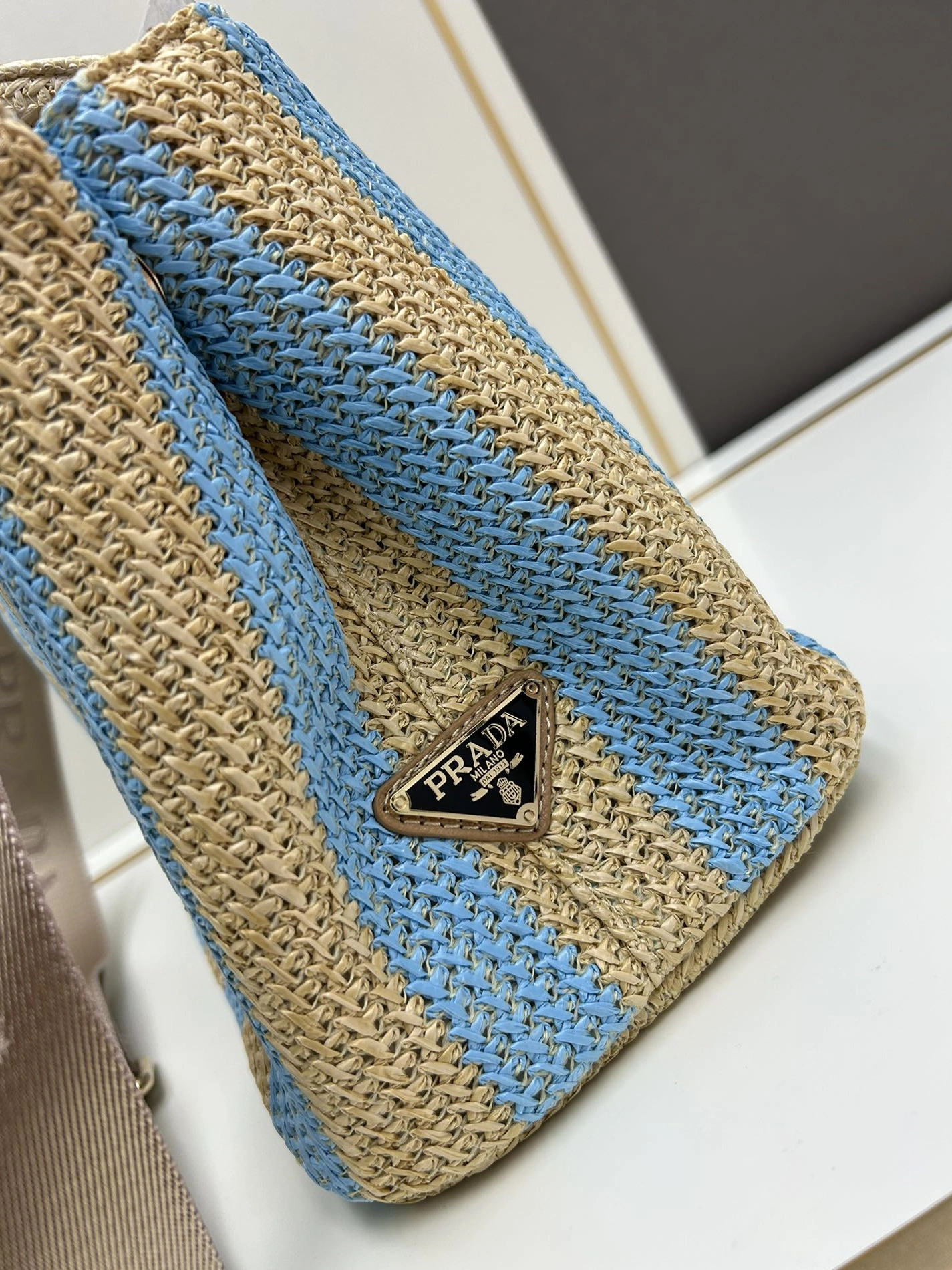 Prada AAA Quality Handbags For Women Elegant 1257