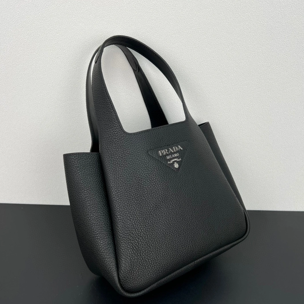 Prada AAA Quality Handbags For Women Fashionable 7096