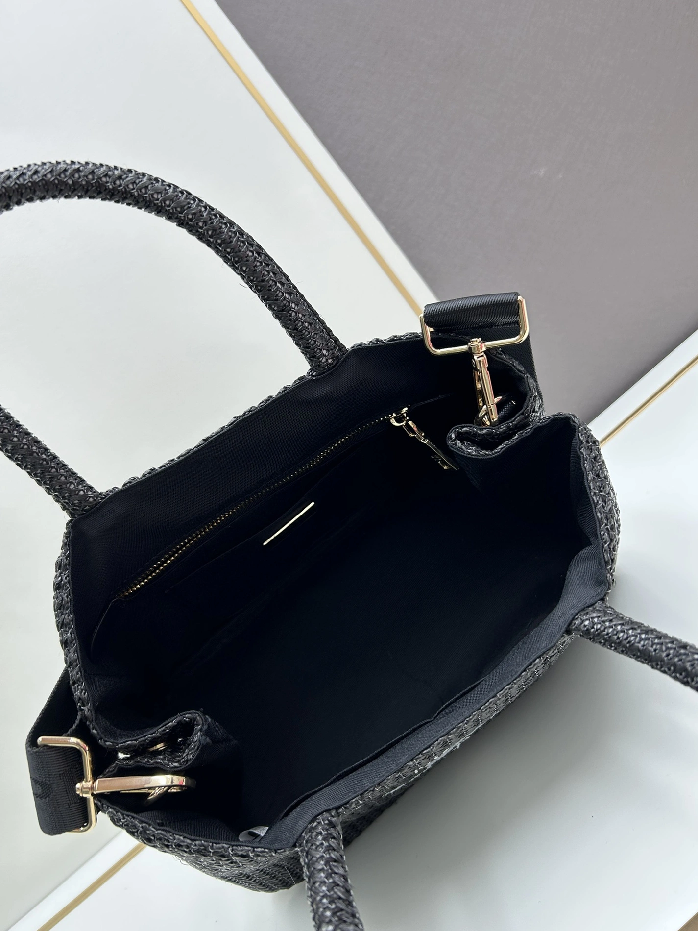 Prada AAA Quality Handbags For Women GoAnywhere 126