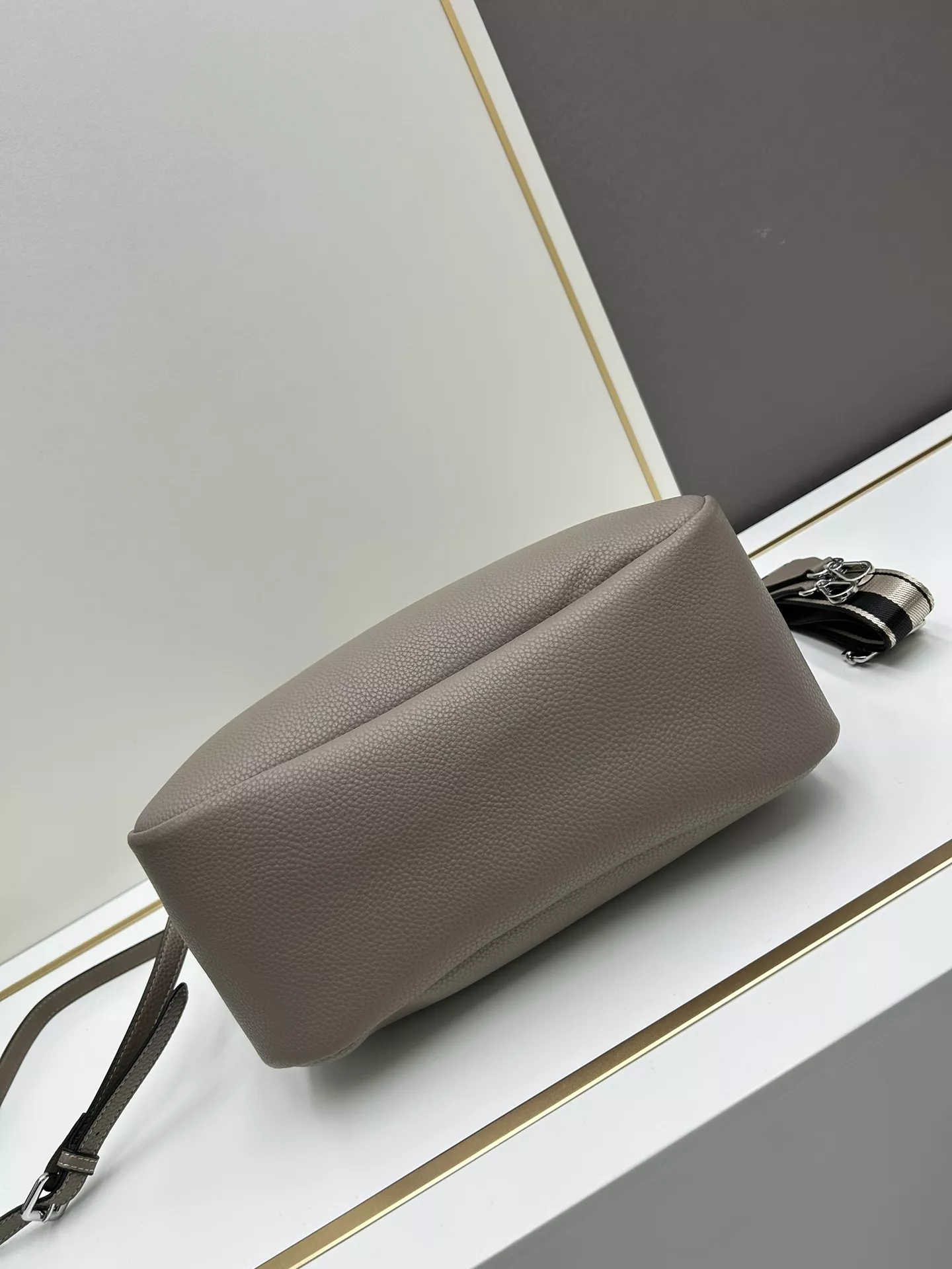 Prada AAA Quality Handbags For Women GoodFit 1243