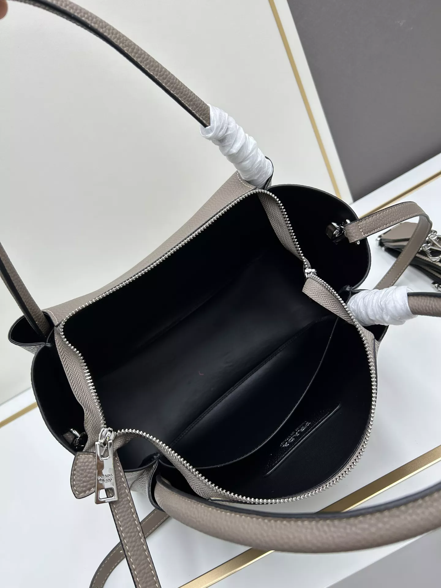 Prada AAA Quality Handbags For Women GoodFit 1243