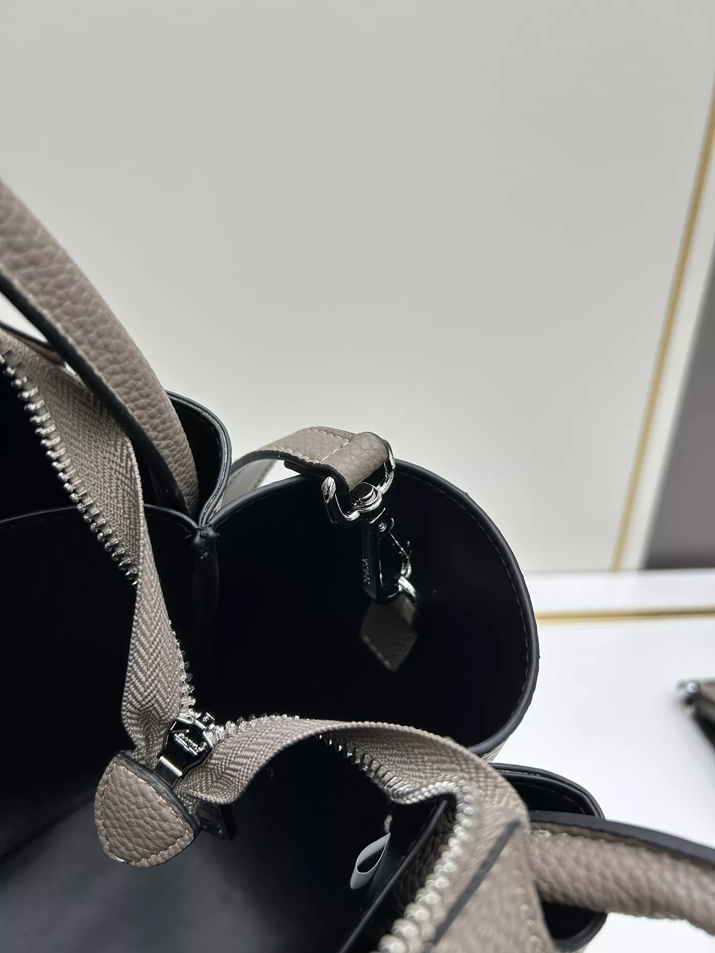 Prada AAA Quality Handbags For Women GoodFit 1243