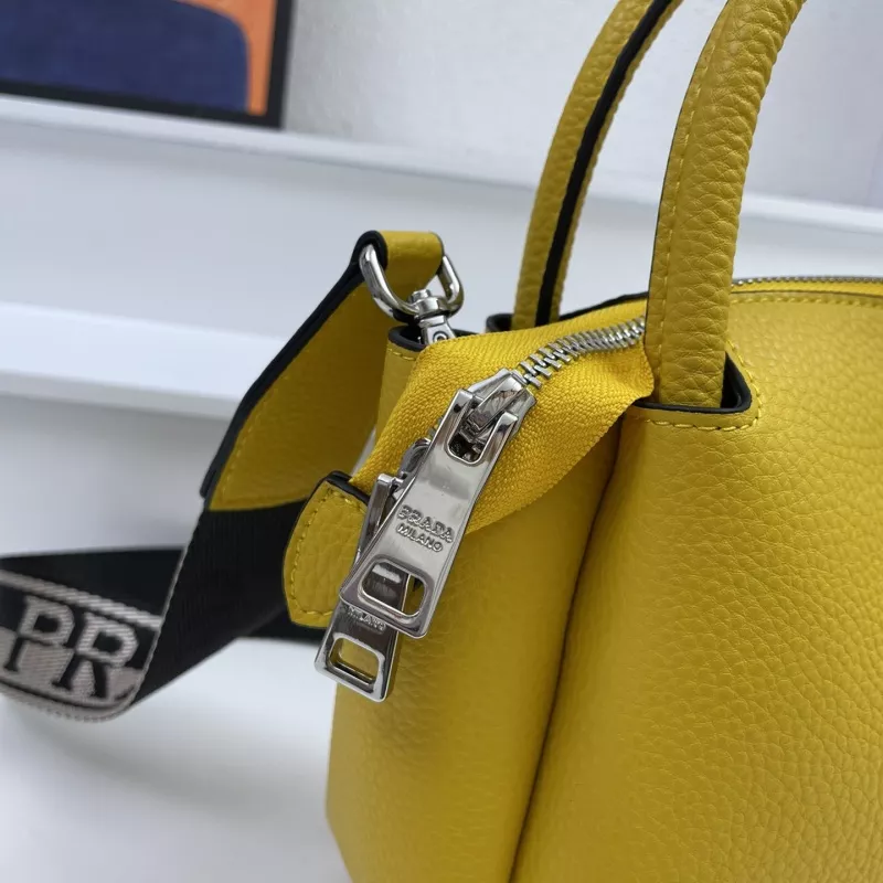 Prada AAA Quality Handbags For Women GoodFit 6342