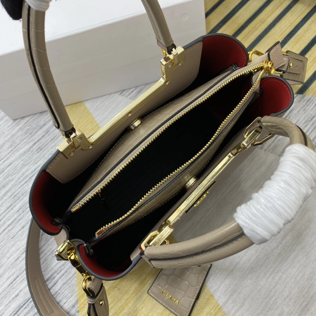 Prada AAA Quality Handbags For Women HighQuality 1171
