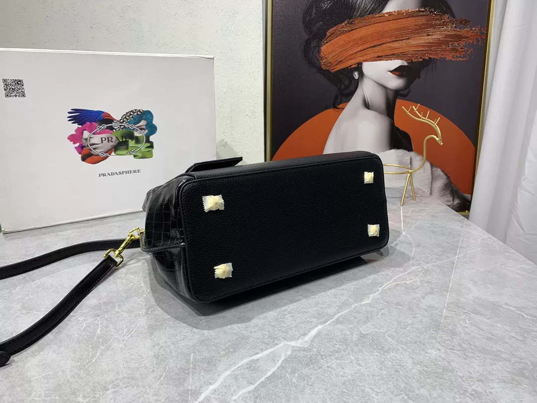 Prada AAA Quality Handbags For Women HighQuality 2887
