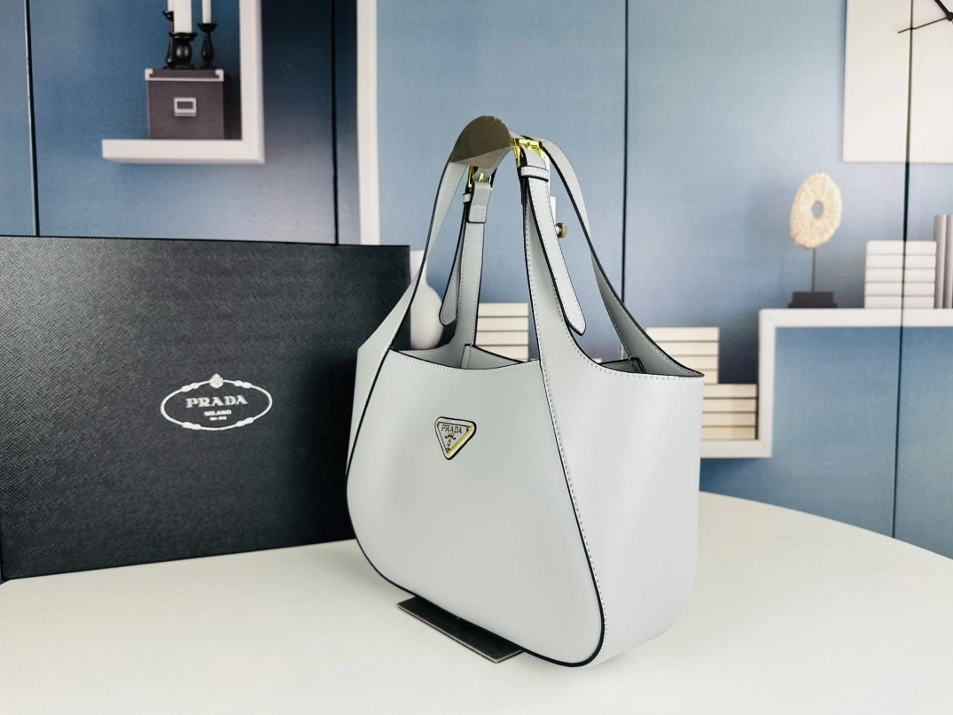 Prada AAA Quality Handbags For Women HighQuality 9412