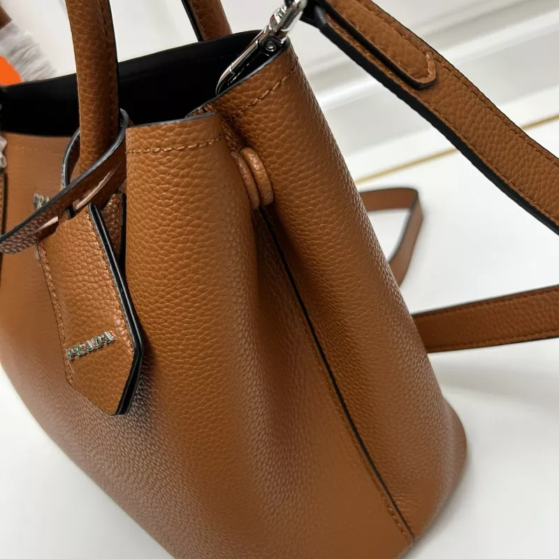 Prada AAA Quality Handbags For Women ModernLook 3741